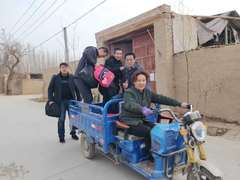 热心大姐拉我们去亲戚家 热心大姐拉我们去亲戚家